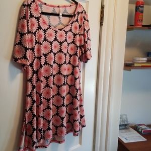 LuLaRoe Perfect Tee XL navy/red/white geo floral